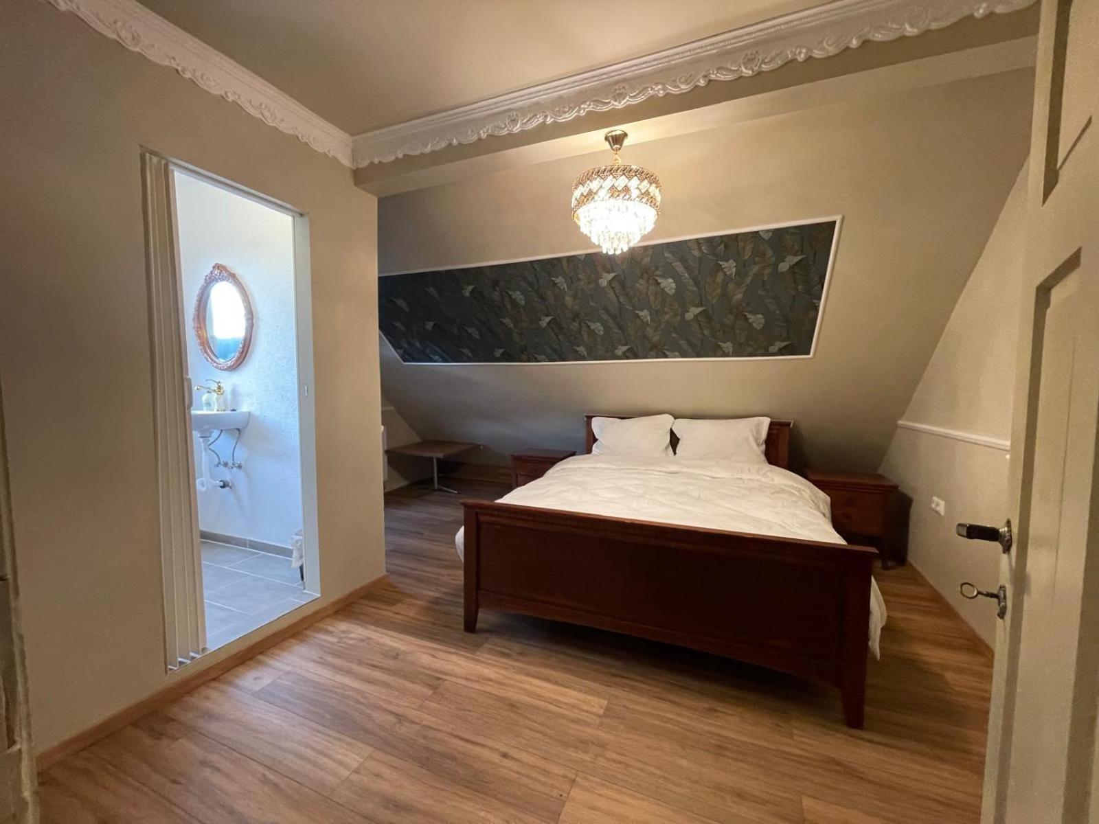 Boutique Hotel Am Bahndamm Нойхаус-ам-Реннвег Экстерьер фото